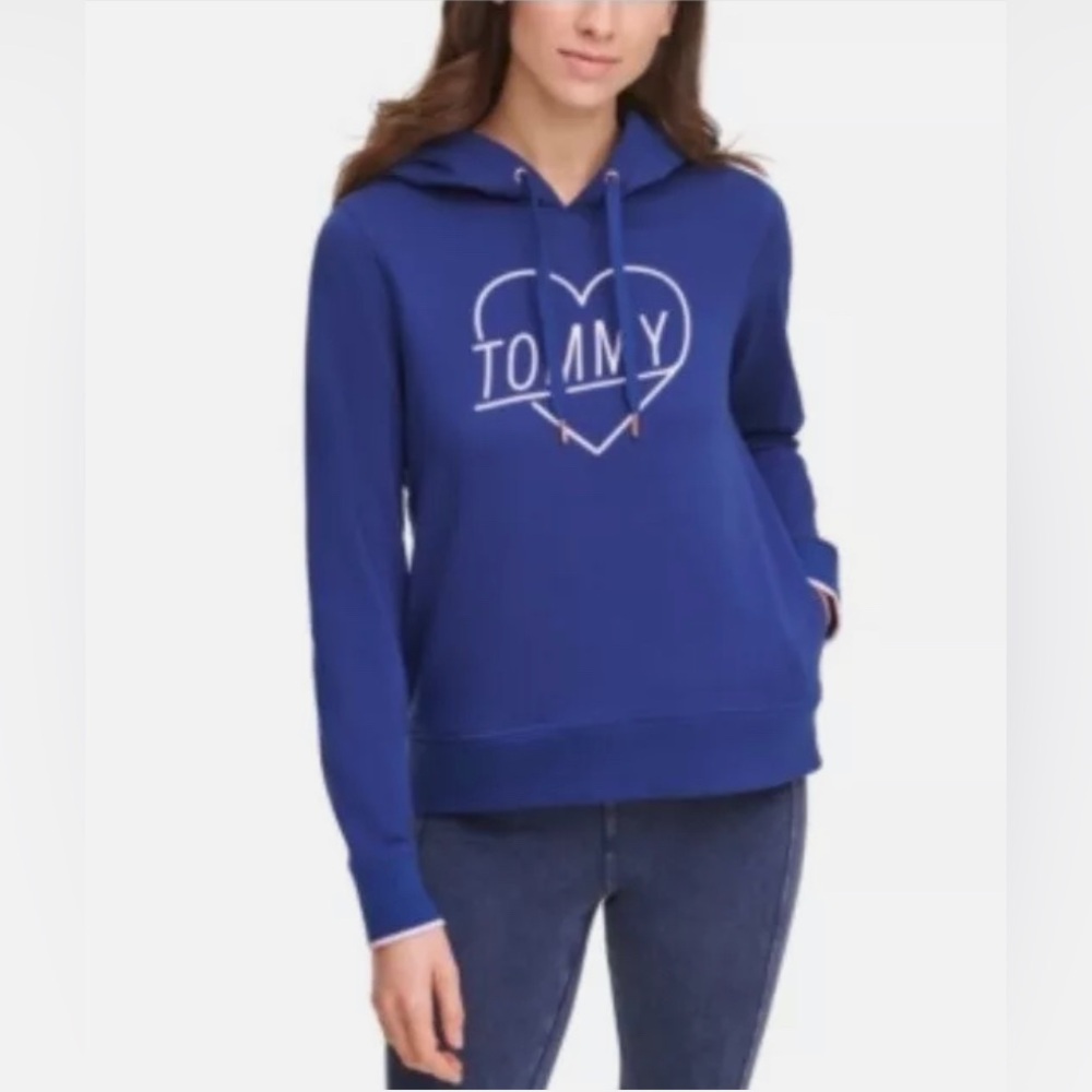 Tommy Hilfiger Womens Sweater !!